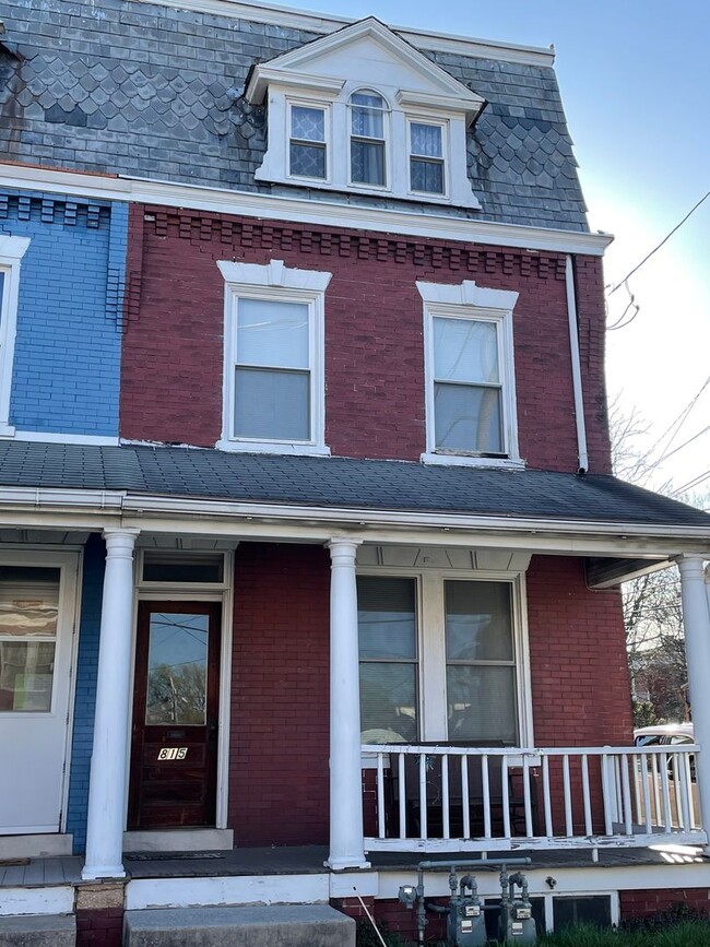 property at 815 N Shippen St