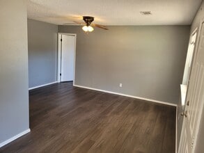 1601 N Hills Blvd in Van Buren, AR - Building Photo - Building Photo