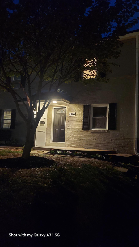 property at 834 S Ivy St