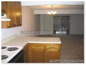 16 Strawberry Hill Rd, Unit 32F in Acton, MA - Building Photo - Building Photo