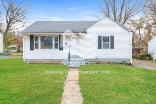 6818 Eisele St in Berkeley, MO - Building Photo