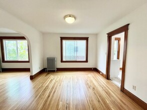 24 Upland St in Springfield, MA - Building Photo - Building Photo