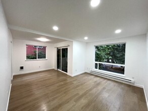 8715 175th Ave NE in Redmond, WA - Building Photo - Building Photo