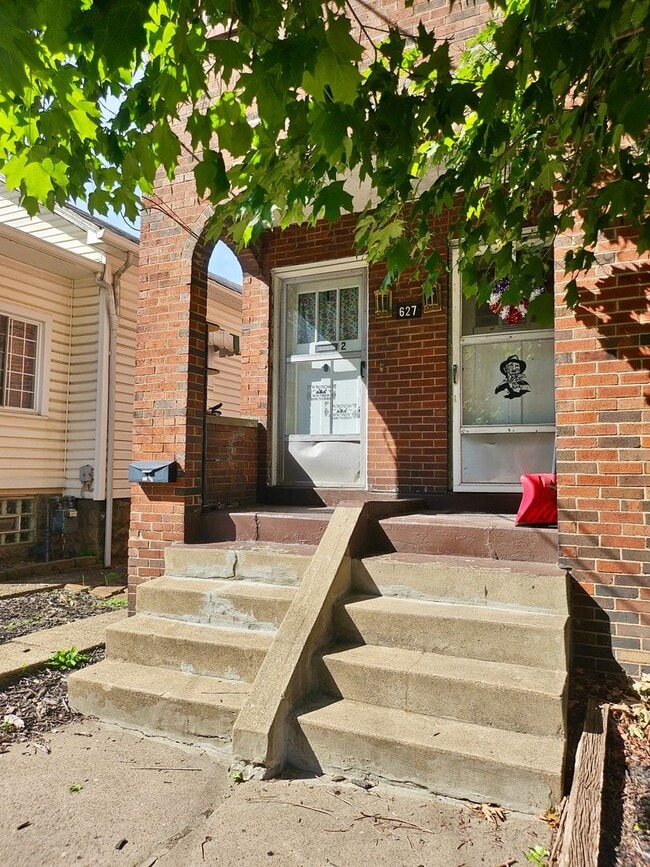 property at 627 5th Ave