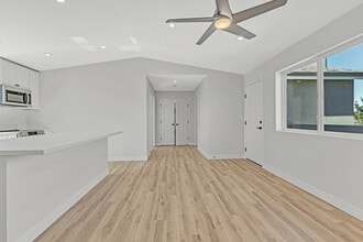 4724 Hidalgo Ave in San Diego, CA - Building Photo - Building Photo