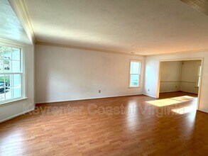 913 Edgewater Dr in Newport News, VA - Building Photo - Building Photo