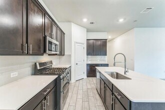 13609 Sugar Bush Path in Manor, TX - Building Photo - Building Photo