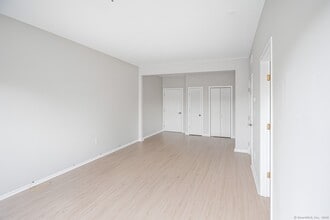 1838 Black Rock Tpke in Fairfield, CT - Building Photo - Building Photo