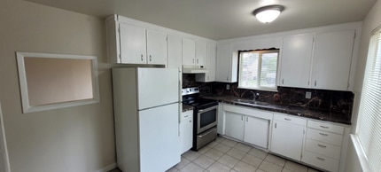 30320 13th Ave S in Federal Way, WA - Building Photo - Building Photo