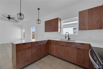 15 S Dahlia St in Pharr, TX - Building Photo - Building Photo