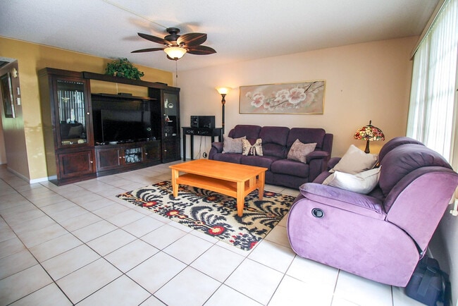 1027 Lyndhurst I in Deerfield Beach, FL - Building Photo - Building Photo