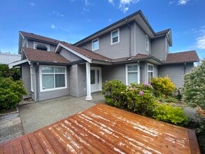 1838 White Blossom Way in Nanaimo, BC - Building Photo - Building Photo
