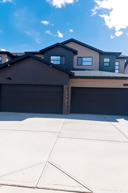 property at 7729-174A 174A Ave NW