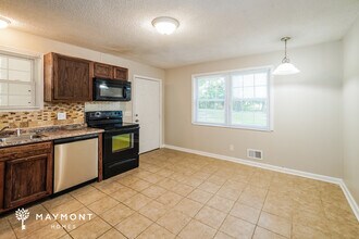 6006 McMillan Cir in Columbia, SC - Building Photo - Building Photo