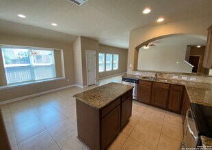 128 Kasper Dr in Boerne, TX - Building Photo - Building Photo