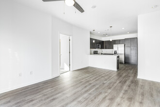 Steele Creek Apartments in Charlotte, NC - Building Photo - Interior Photo