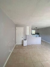 1820 Redbank Rd in North Palm Beach, FL - Building Photo - Building Photo