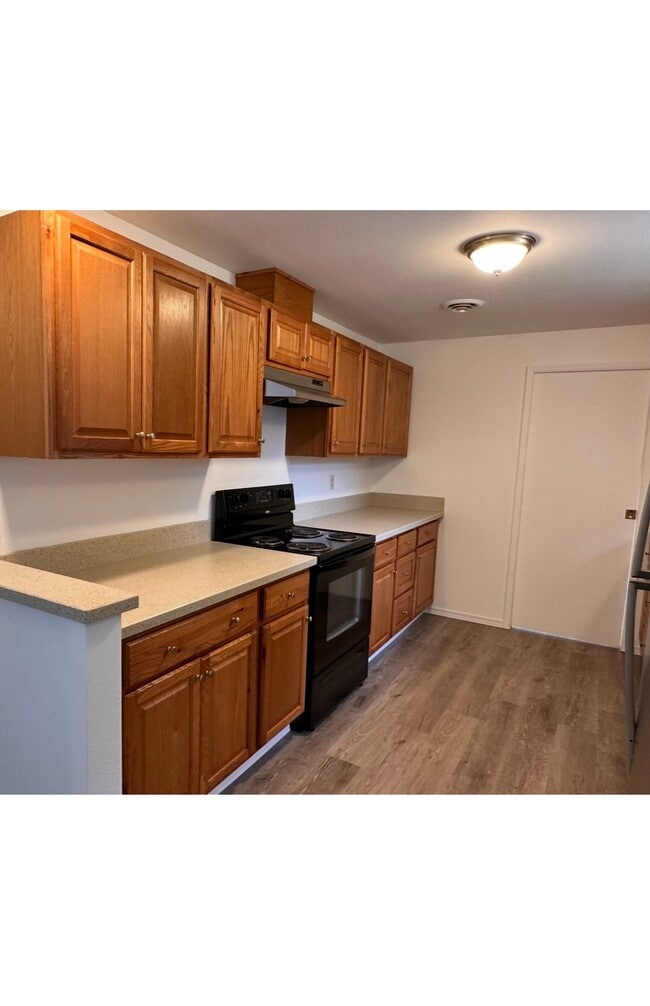 property at 1511 Wood Ave