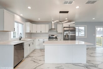 3454 Monroe St in Lansing, IL - Building Photo - Building Photo