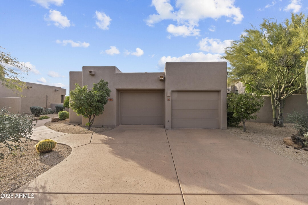 7474 E Boulders Pkwy in Scottsdale, AZ - Building Photo