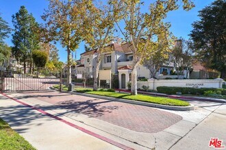 4240 Lost Hills Rd in Agoura Hills, CA - Building Photo - Building Photo