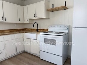 3036 Louise Ln in Springfield, IL - Building Photo - Building Photo