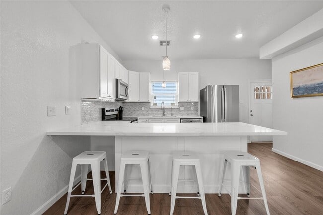 property at 913 Bluewater Hwy