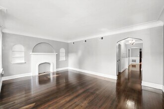 5804 N Artesian Ave in Chicago, IL - Building Photo - Building Photo