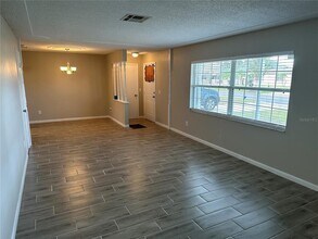 7126 Leighton Way in Orlando, FL - Building Photo - Building Photo