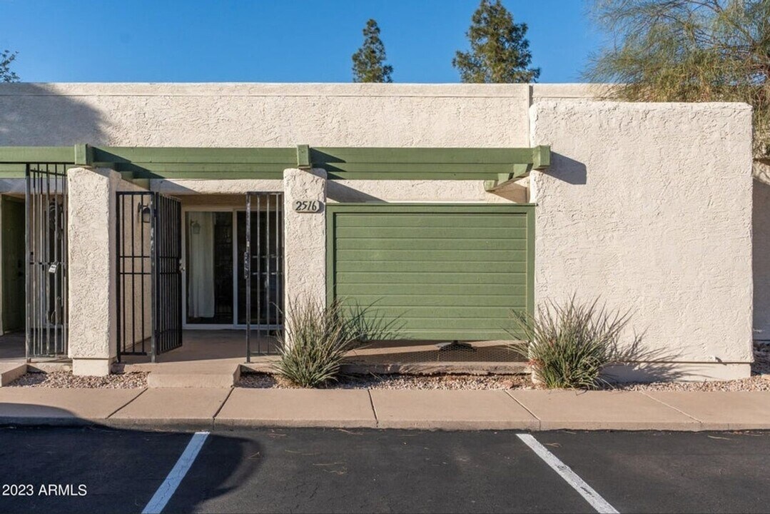 2516 E 5th Pl in Tempe, AZ - Building Photo