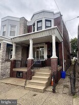 4462 E Thompson St in Philadelphia, PA - Building Photo