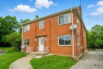 3926 E Gatewood Ln in Cincinnati, OH - Building Photo - Building Photo