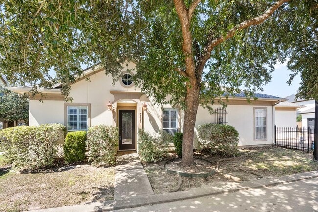 property at 3429 Clearview Cir