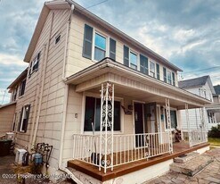 319 Dolph St in Jessup, PA - Building Photo