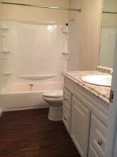 2101 Magnolia Dr in Round Rock, TX - Foto de edificio - Building Photo