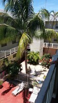 12890 NE 8th Ave in North Miami, FL - Building Photo
