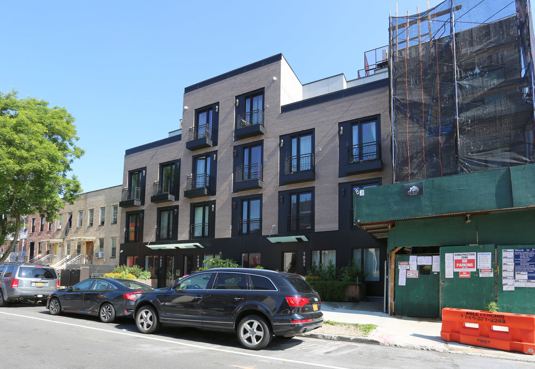 1627 Pacific St in Brooklyn, NY - Building Photo