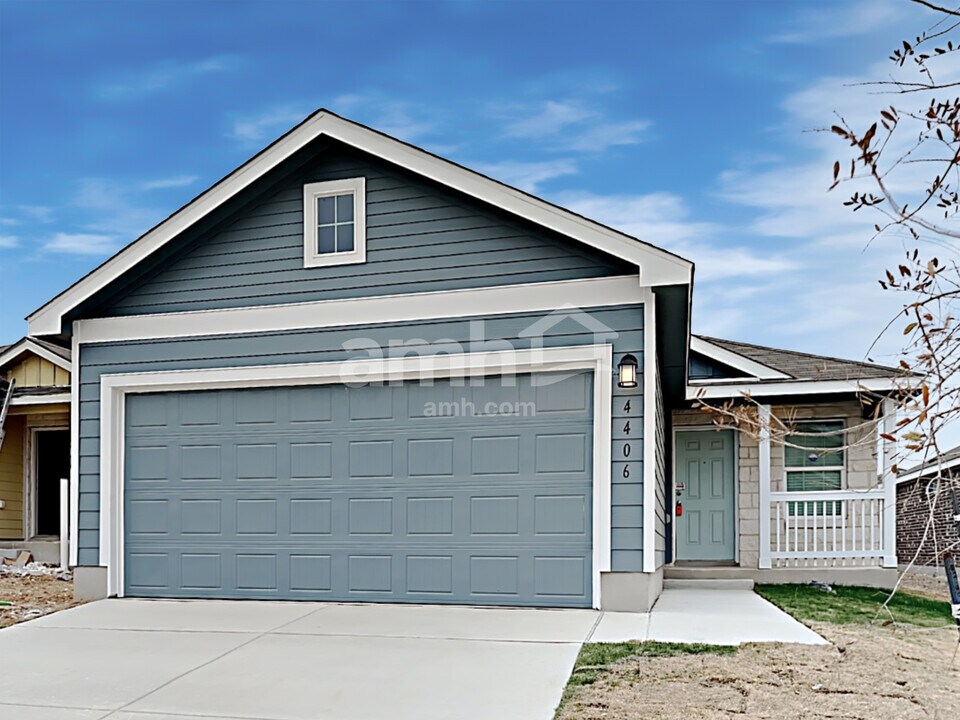 4406 Meadowland Pl in San Antonio, TX - Building Photo