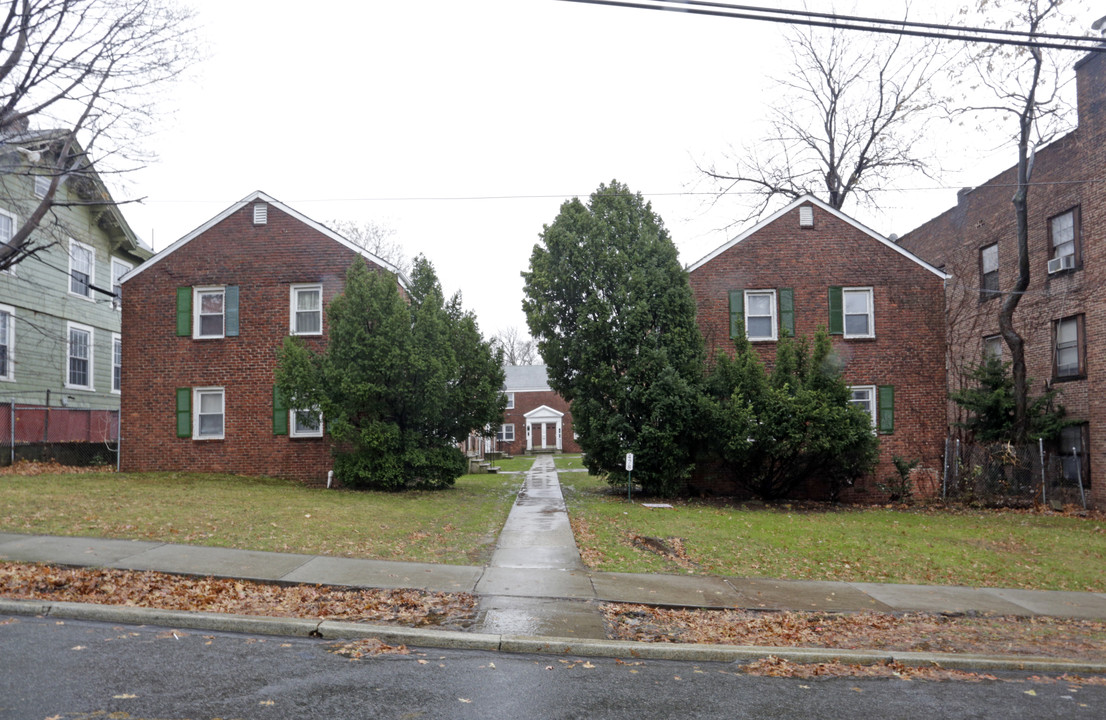 478 Tremont Ave in Orange, NJ - Building Photo