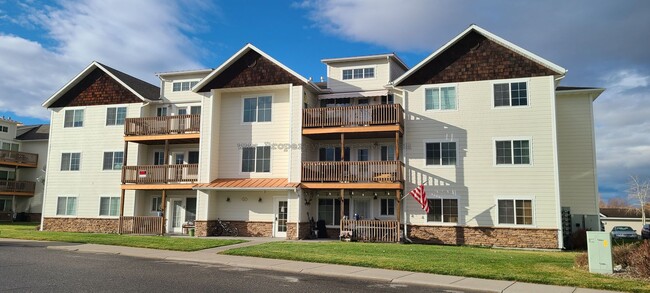 101 N Shore Dr in Belgrade, MT - Building Photo - Building Photo