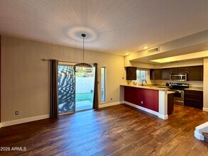 10232 N 12th Ct in Phoenix, AZ - Building Photo - Building Photo