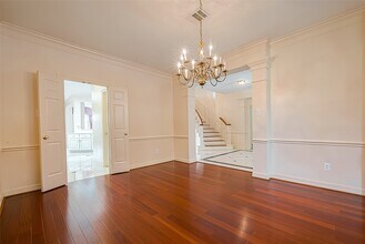 1914 Rosebay Ct in Sugar Land, TX - Foto de edificio - Building Photo