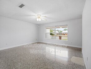 905 Lisa Dr in Titusville, FL - Building Photo - Building Photo