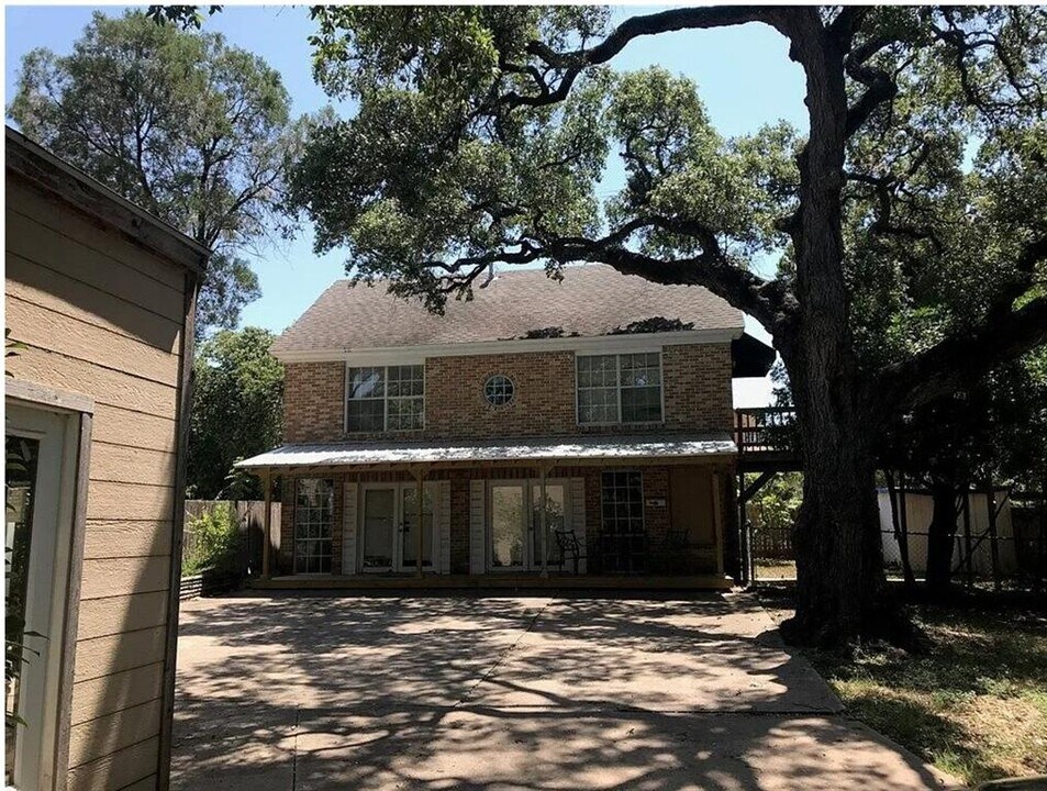 3307 Hampton Rd in Austin, TX - Foto de edificio