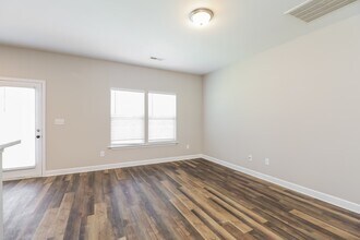 1020 N Oakwood St in Gastonia, NC - Building Photo - Building Photo