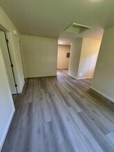 887 Edwards Rd in Parsippany Troy Hills, NJ - Building Photo - Building Photo