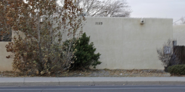 1121 Louisiana Blvd SE in Albuquerque, NM - Building Photo - Building Photo