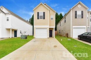 31 Gatewood Way in Columbia, SC - Building Photo