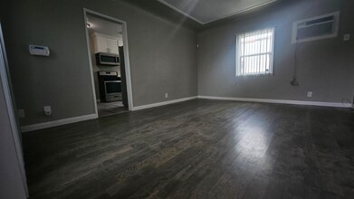 812 N Fuller Ave in Los Angeles, CA - Foto de edificio - Building Photo