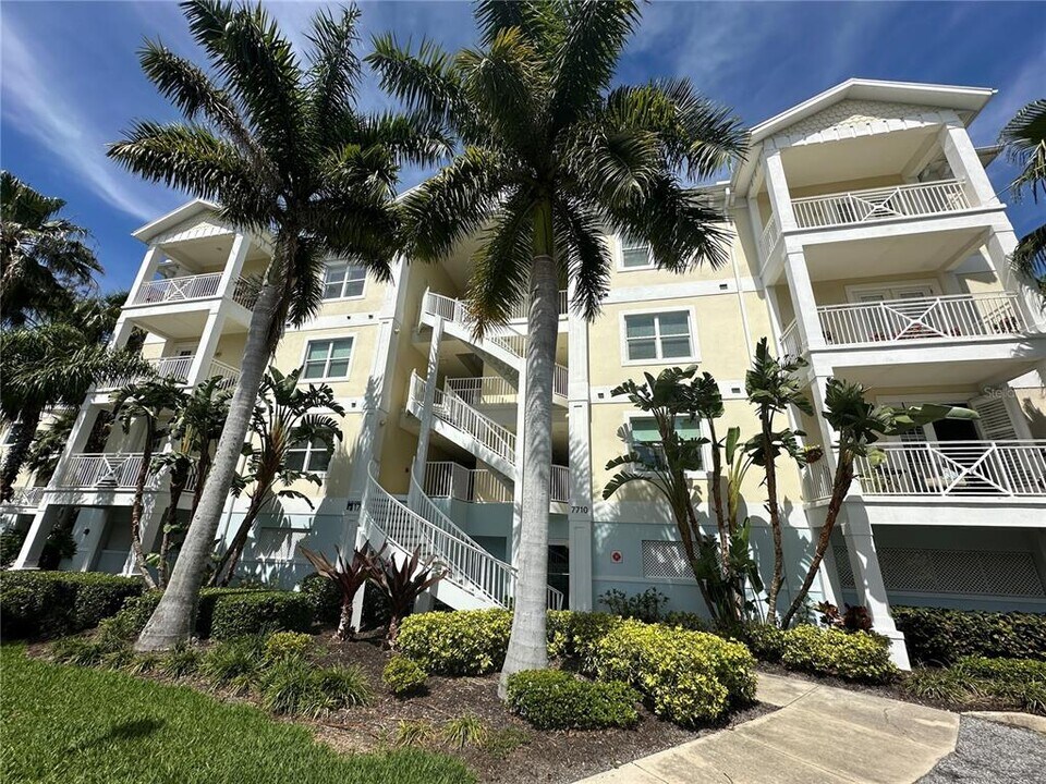 7710 34th Ave W in Bradenton, FL - Building Photo